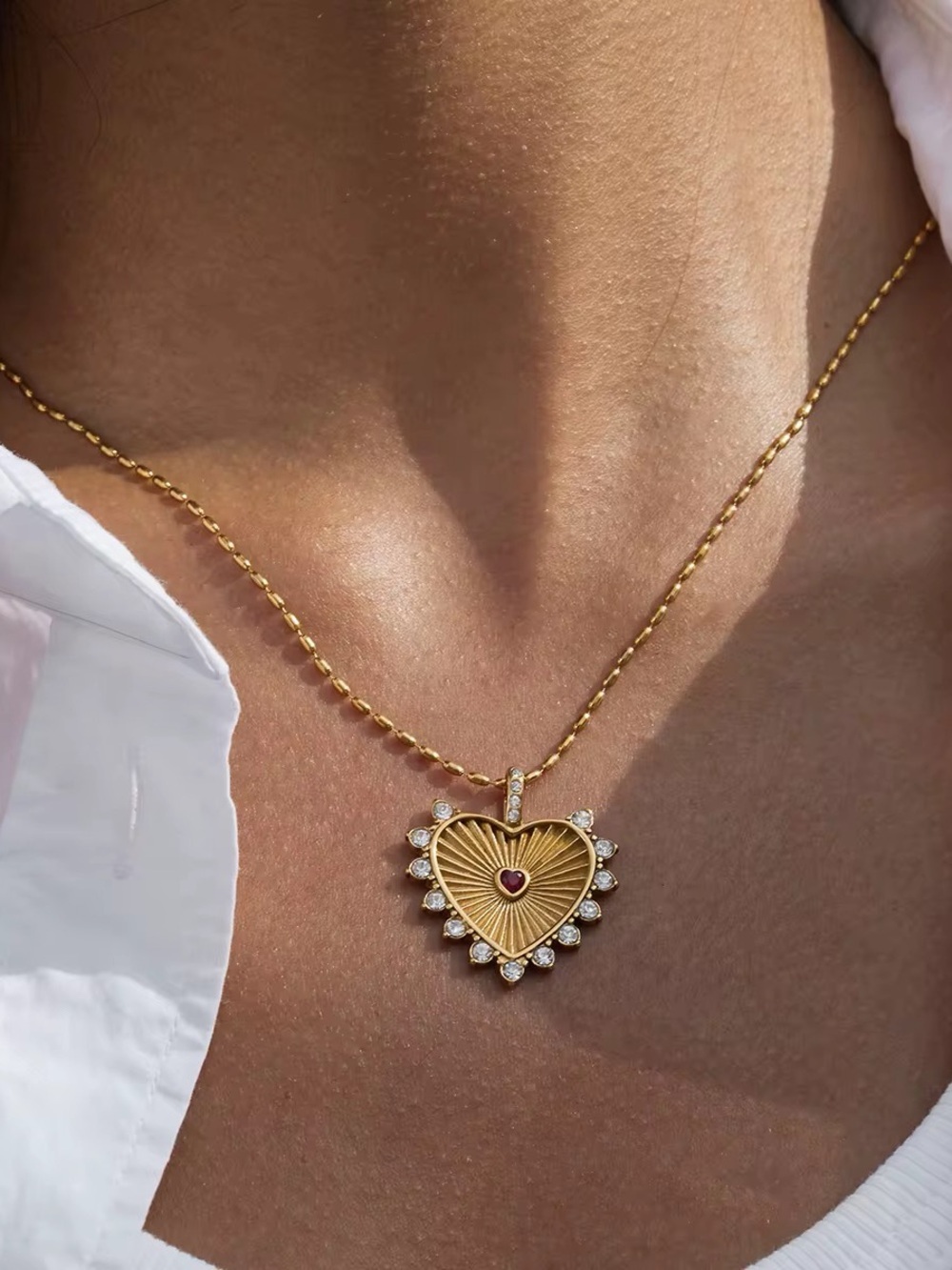 18K Gold Plated Red Rhinestone Heart Pendant Necklace